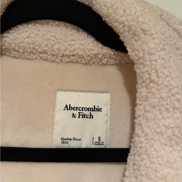 Abercrombie & Fitch Cream Teddy Jacket - Picture 4 of 4